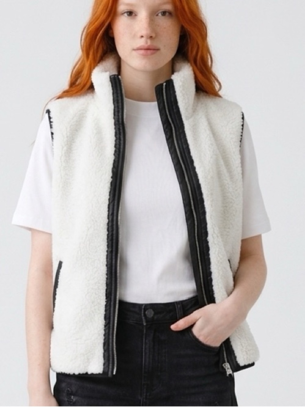 Abercrombie & Fitch Soft A&F Sherpa Ivory/Black White Label size Large